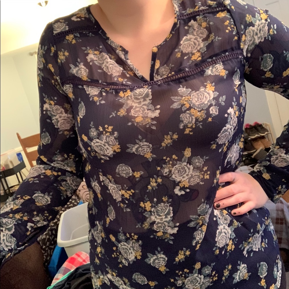 Mossimo Sheer Floral Tunic Top Size Medium